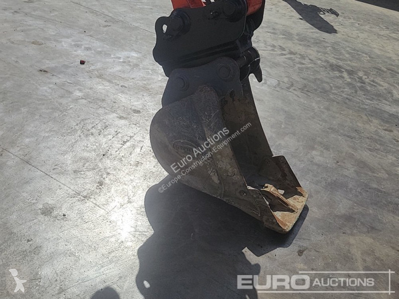 Lopatový nakládač Kubota U36-4