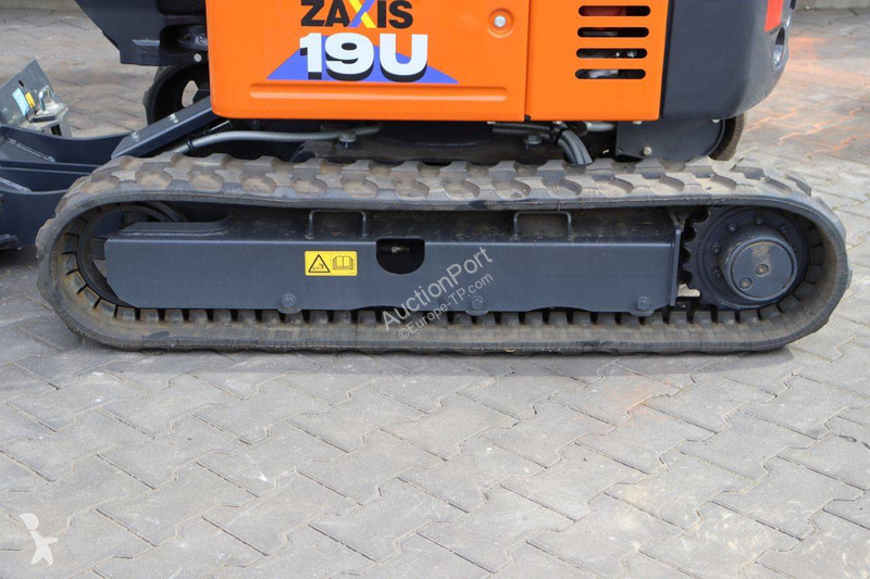 Escavadora Hitachi ZX19U-6 YR