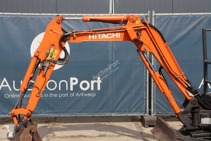 Escavatore Hitachi ZX17U