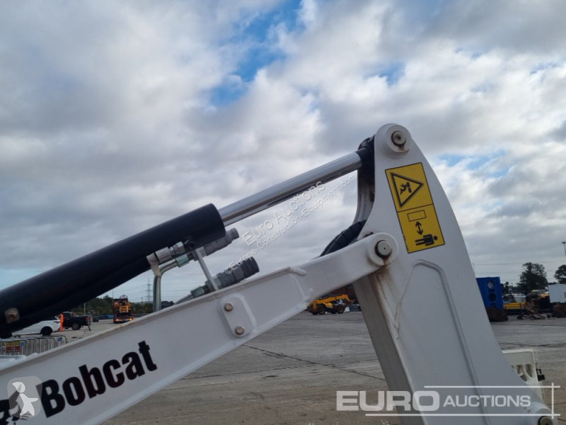 Lopatový nakládač Bobcat E19