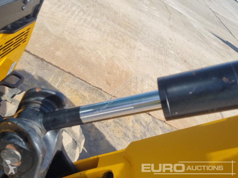 Excavator JCB 16C-1