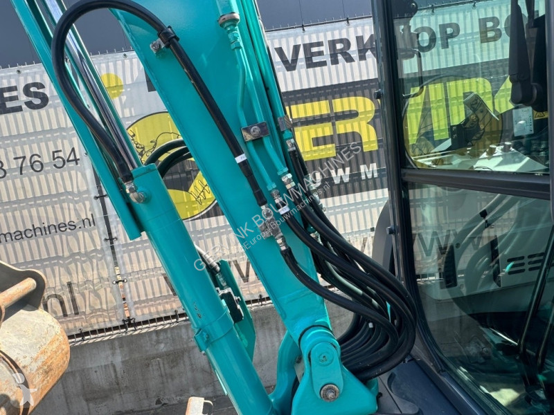 Escavadora Kobelco 35 SR