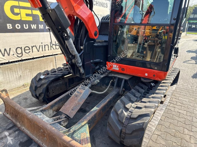 Escavadora Kubota KX 80-4