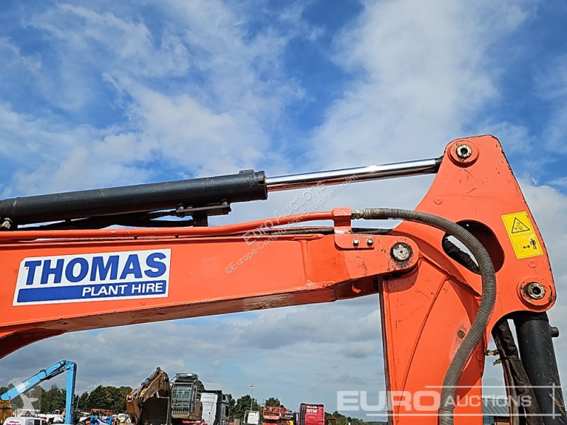Lopatový nakládač Kubota U48-4
