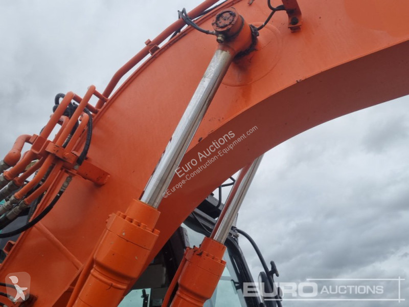 Excavadora Hitachi -6