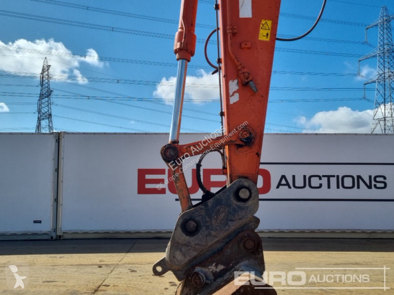 Escavatore Hitachi -6