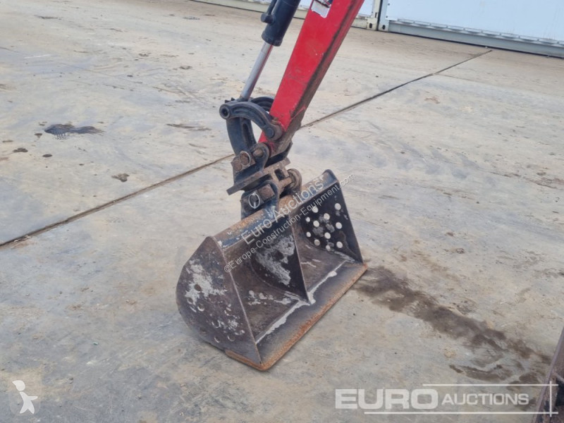 جرافة JCB 801CTS