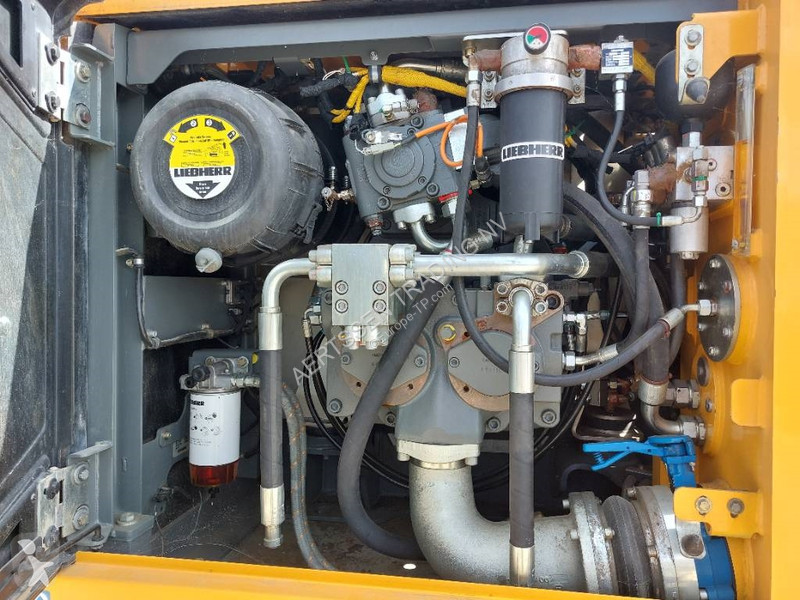 Escavadora Liebherr LC (Lifting Cab)