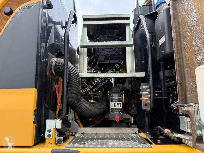 Excavator Caterpillar F