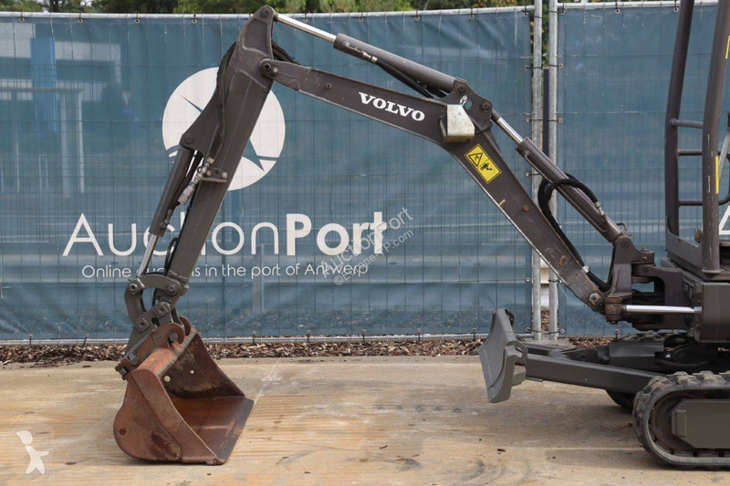 Graafmachine Volvo EC18D