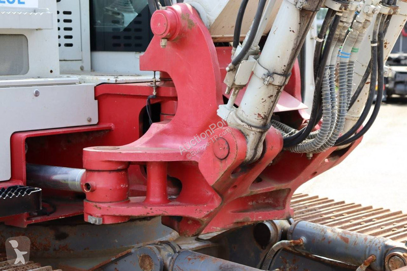 جرافة Takeuchi TB2150