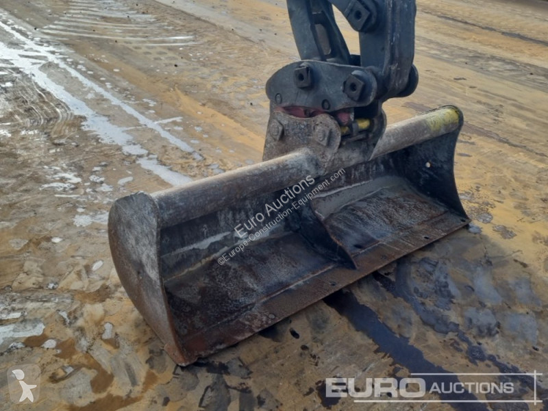 Lopatový nakládač Volvo ECR50D