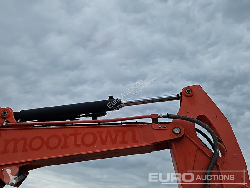 Lopatový nakládač Kubota KX057-4