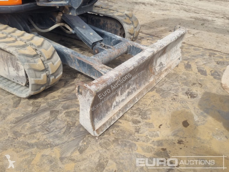 Lopatový nakládač Hitachi ZX33U-6 CLR