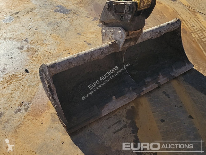 Lopatový nakládač Komatsu PC26MR-3