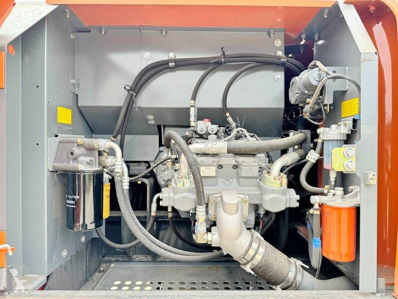 Rýpadlo Hitachi ZX220LC-5G / ISUZU ENGINE