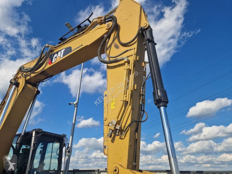 جرافة Caterpillar LRR * 2011r. *