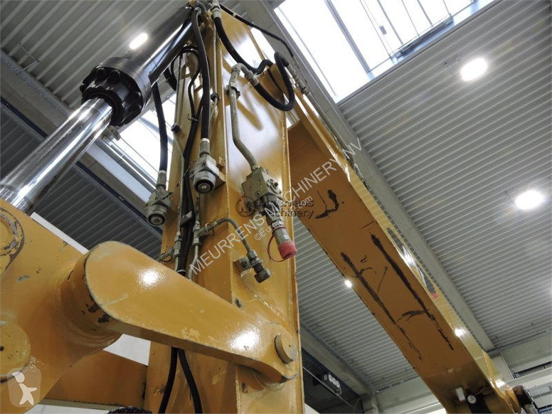 جرافة Caterpillar D