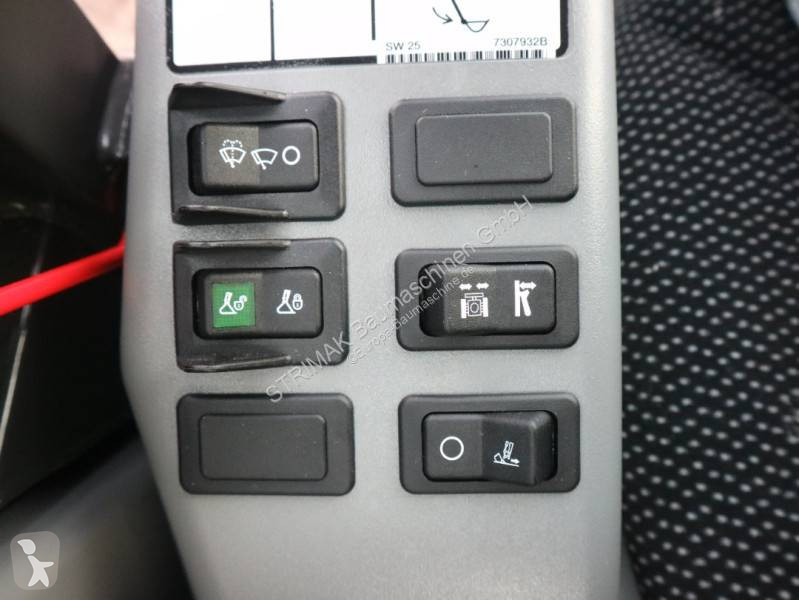 Lopatový nakládač Bobcat E19 R2