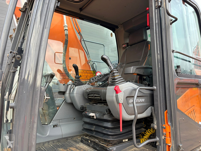 Rýpadlo Doosan 7 Long Reach 15.4 m