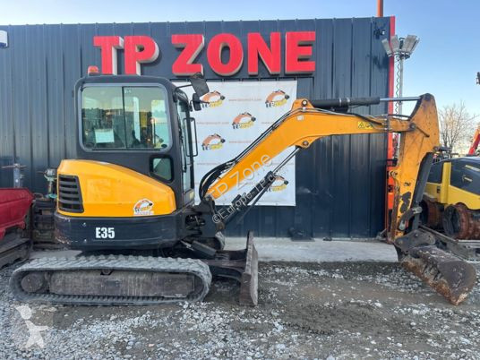 Lopatový nakládač Bobcat e35 à 23 500 € ht