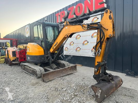 Lopatový nakládač Bobcat e35 cabine à 22500 € ht