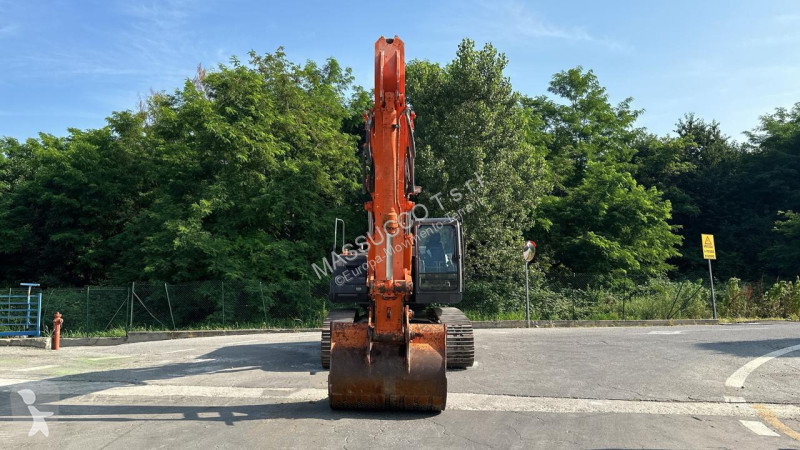 Escavatore Hitachi T-3
