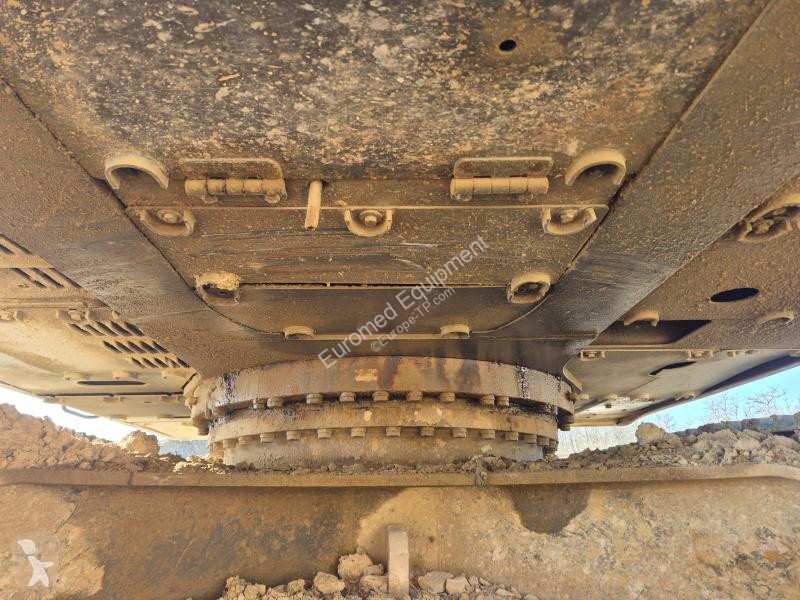 جرافة Volvo EC360