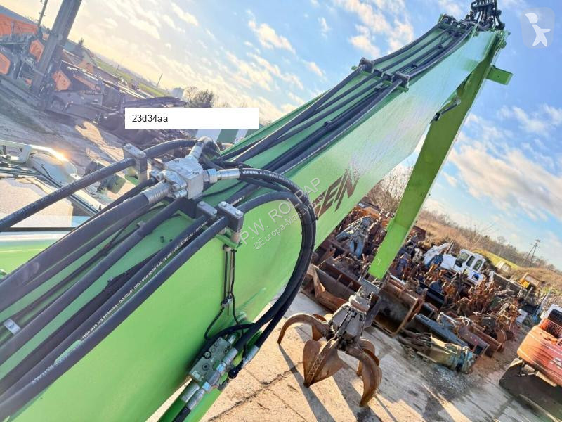 Lopatový nakládač Sennebogen 821