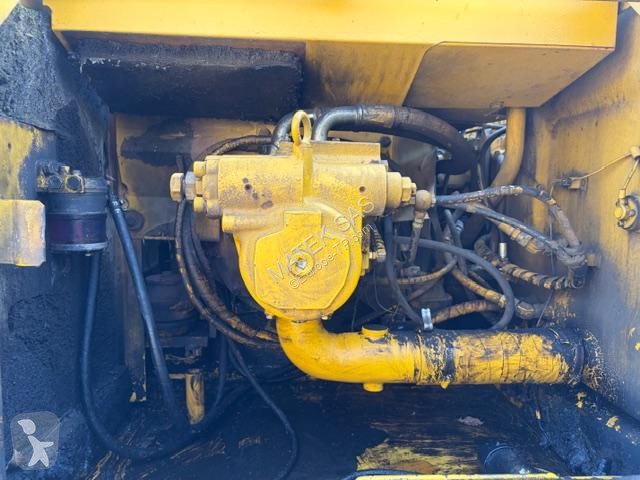 Экскаватор Komatsu