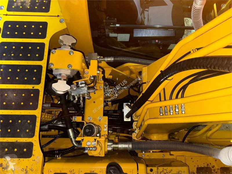 جرافة Komatsu LC-11 E0 LONGREACH 16 M