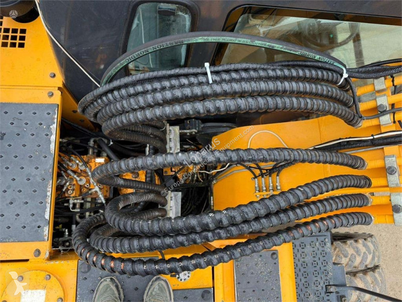 جرافة Hyundai Robex 140 W-7A ROTOTILT