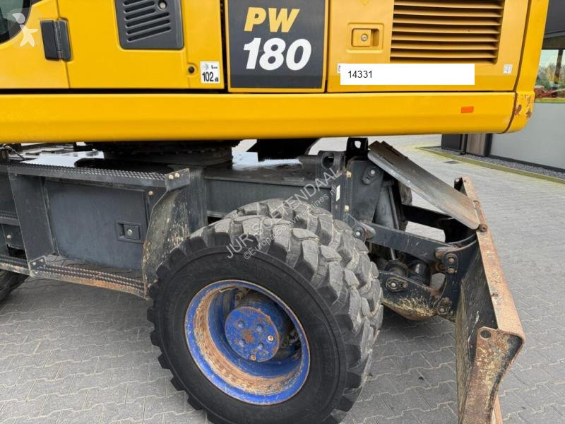 جرافة Komatsu 10