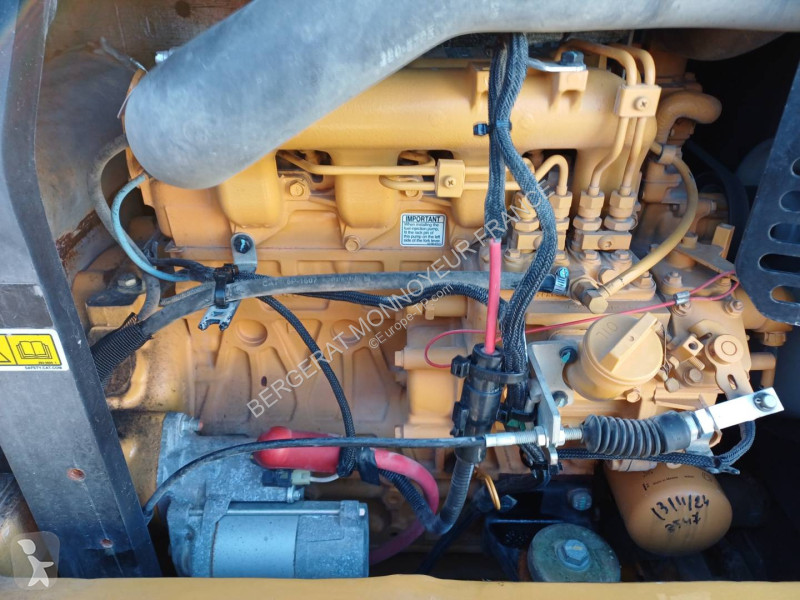 جرافة Caterpillar 305E2