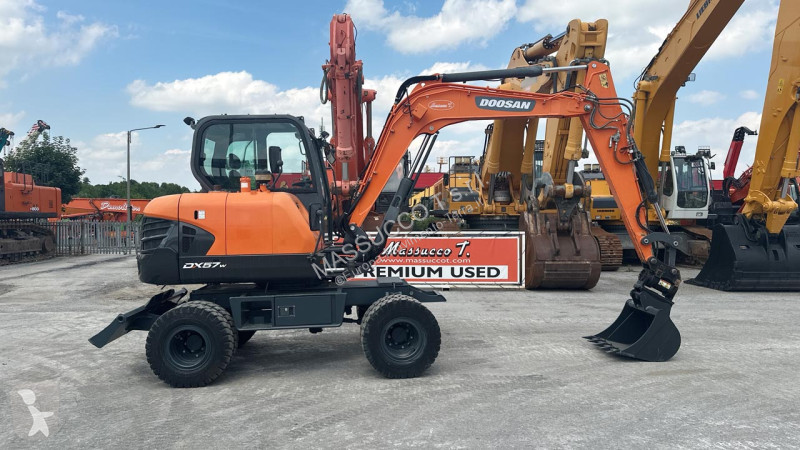 Rýpadlo Doosan DX57W-5
