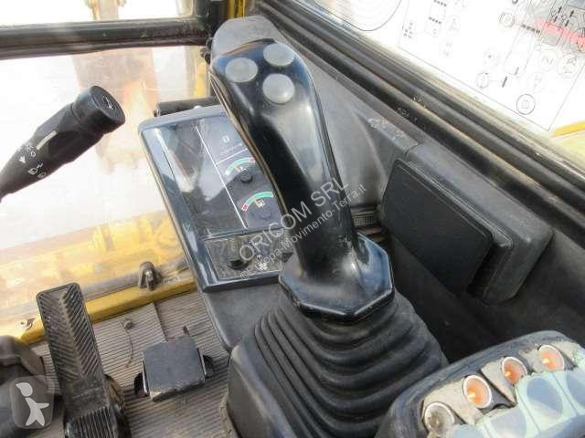 جرافة Komatsu R