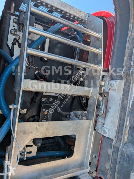 Lopatový nakládač Yanmar 5 W / POWERTILT / 3...