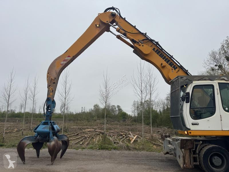 جرافة Liebherr A904C