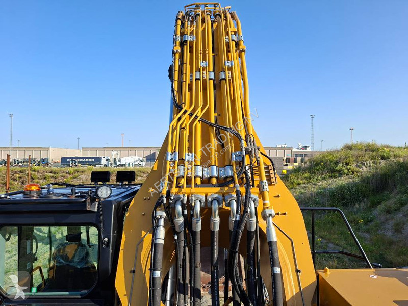 جرافة Caterpillar 395