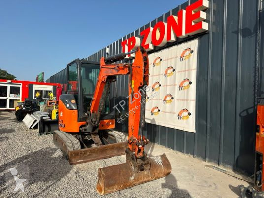 Rýpadlo Hitachi zx26u-5a cr cabine à 22 900 € ht