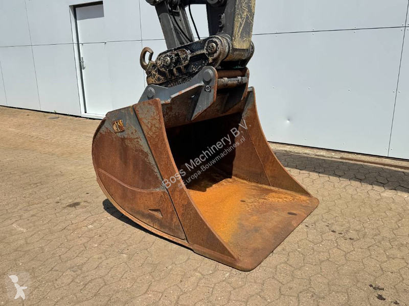 جرافة Volvo - German Machine / Triple Boom