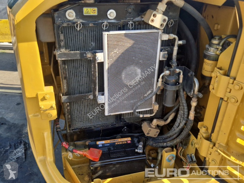 جرافة Caterpillar 305.5 E2