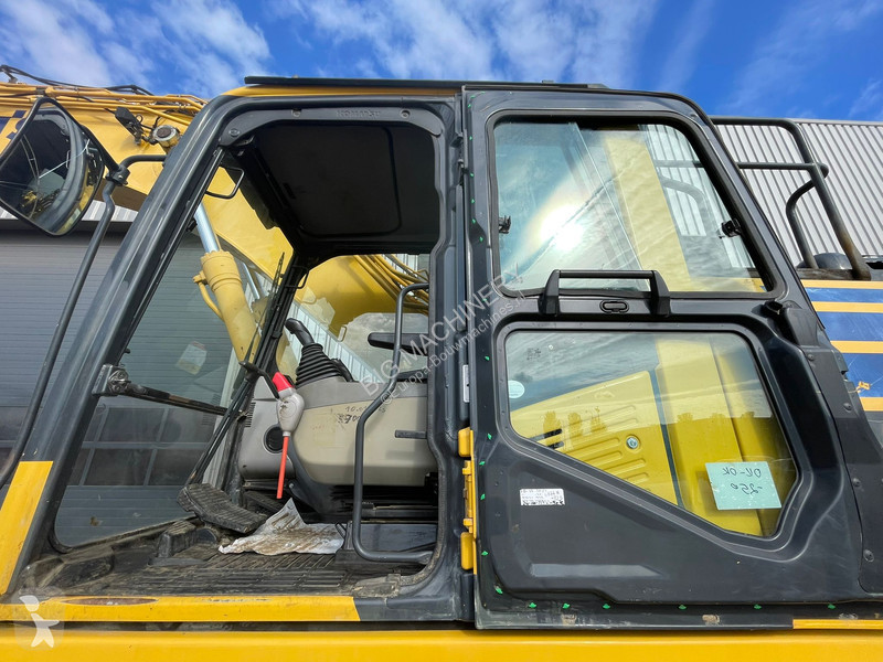 جرافة Komatsu