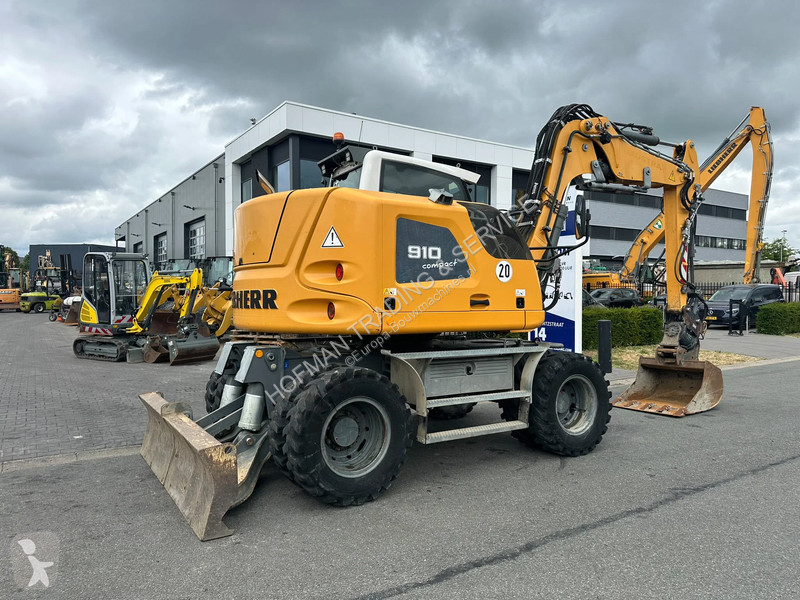 جرافة Liebherr Compact | Powertilt