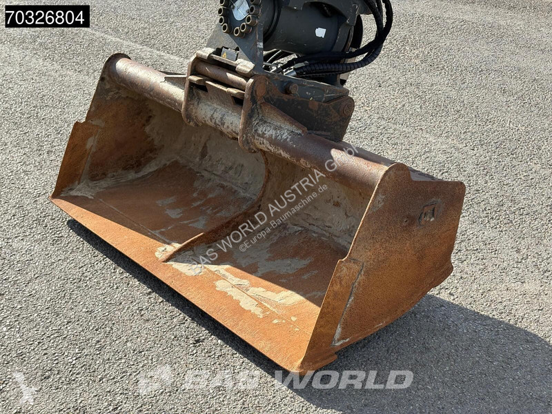 جرافة Wacker Neuson Powertilt