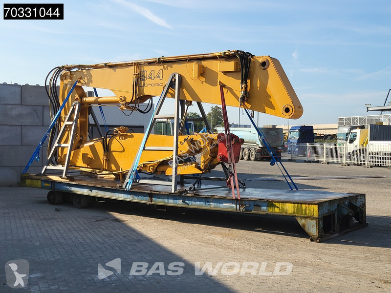 Rýpadlo Liebherr R944 UHD - Extendable...