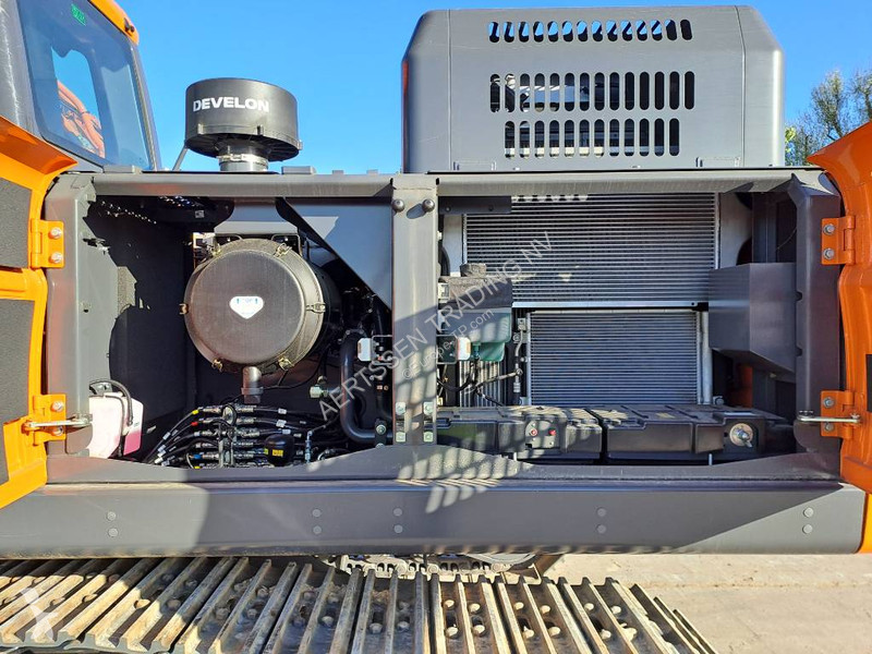 Skovl Develon DX300LC-7M (2 Unused units...