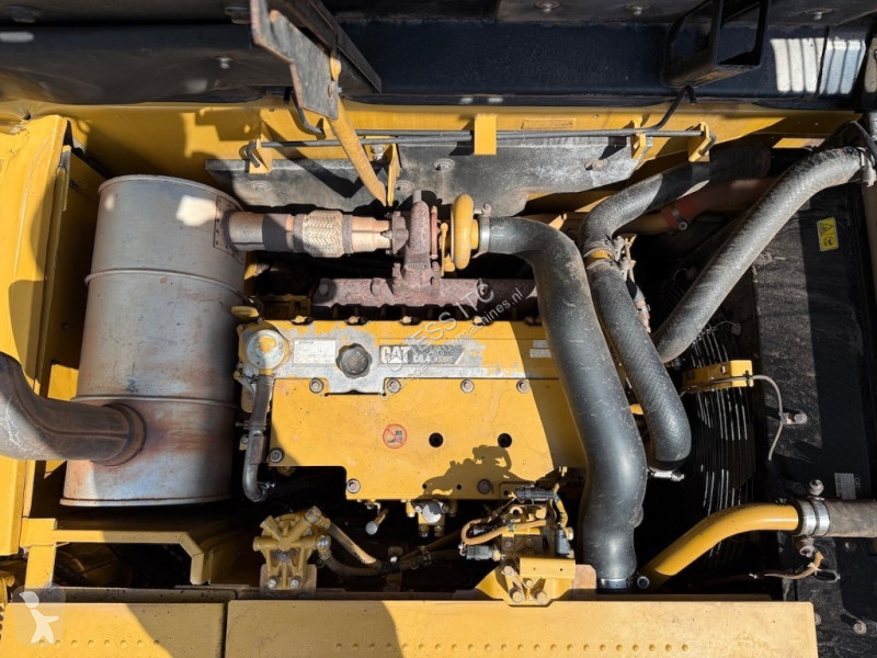 Escavatore Caterpillar L