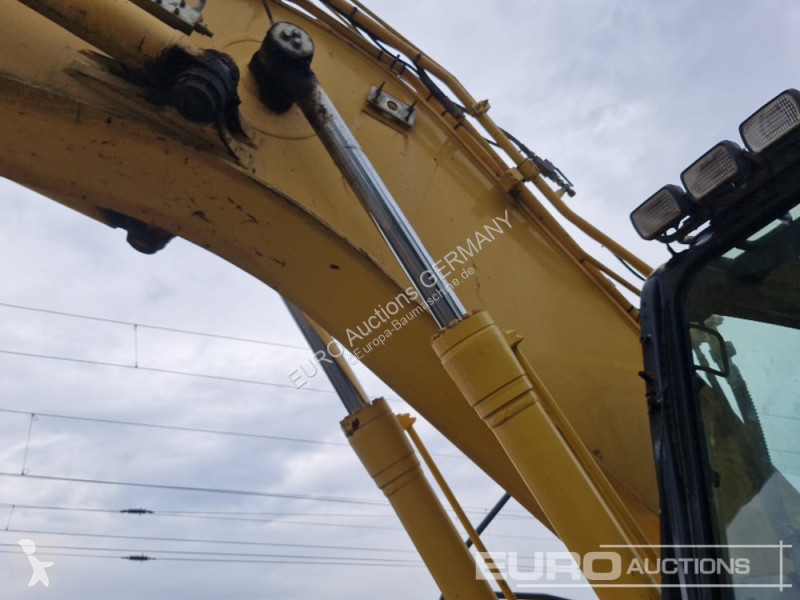 جرافة Komatsu 10