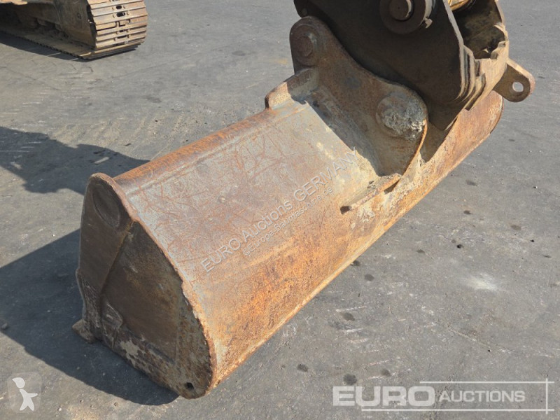 Excavadora Komatsu 10